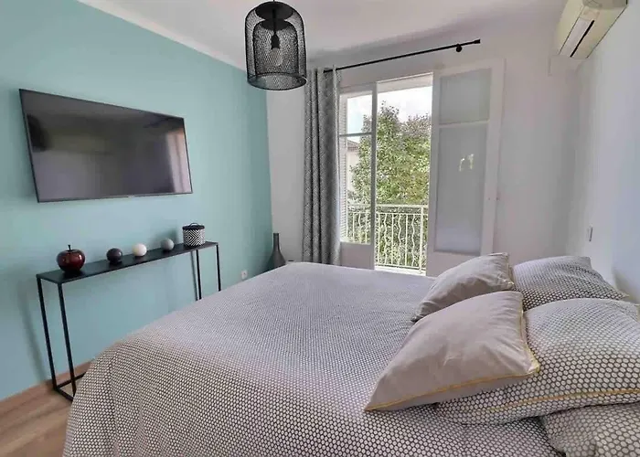 T2 Avec Balcon - Parking, Ac, Wifi Apartment
