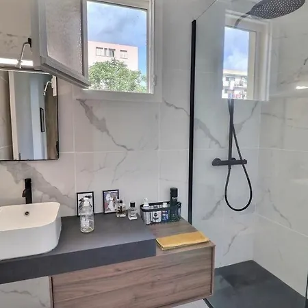 דירה T2 Avec Balcon - Parking, Ac, Wifi